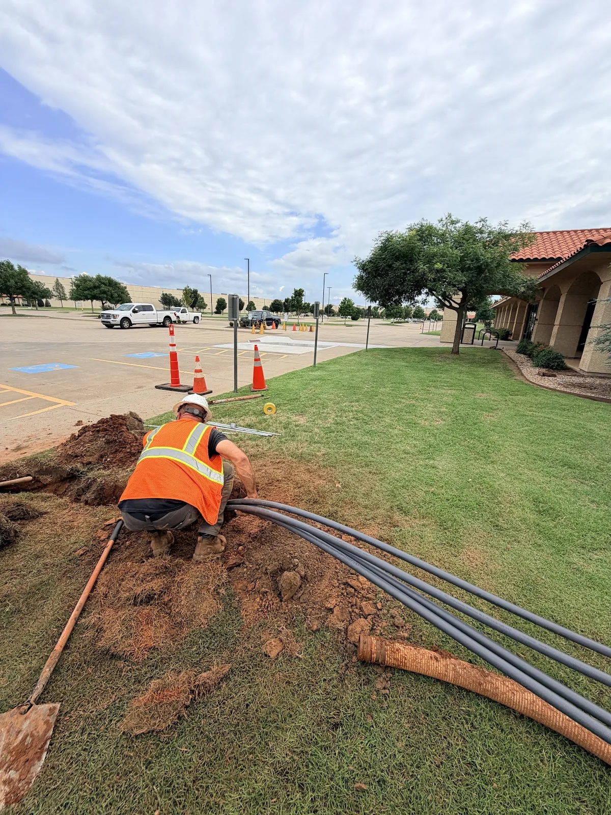 Pipe pullback during a directional bore versus an open trench on a Texas jobsite